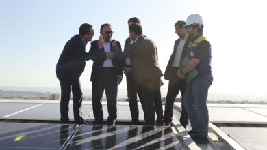 تصویر از افتتاح بزرگترین نیروگاه خورشیدی پشت بامی کشور در مجموعه موج های آبی مشهد